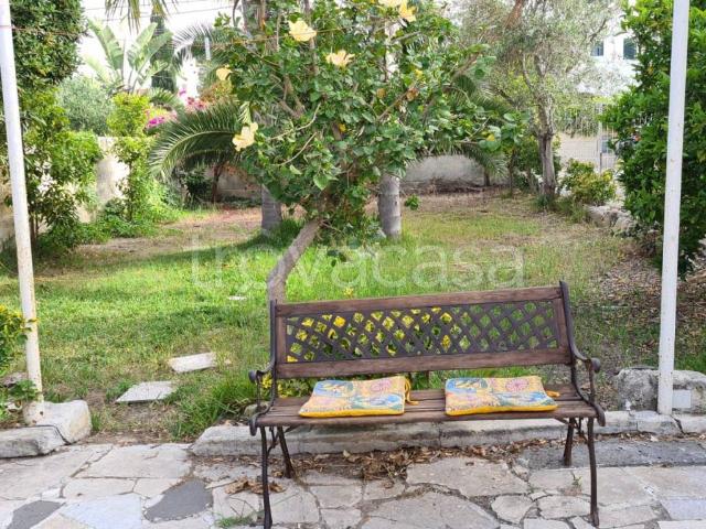 Villa Bifamiliare in in affitto da privato a Siracusa via Isole delle Filippine, 12, da privato, lavatrice, veranda TrovaCasa