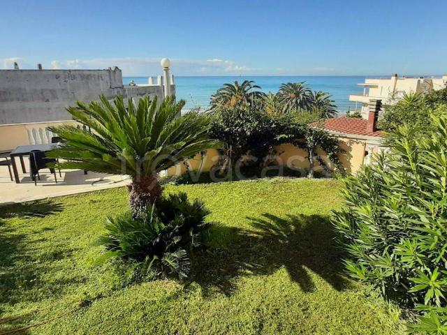 Villa Bifamiliare in in affitto da privato ad Anzio lungomare Enea, 130, giardino, box, terrazzo TrovaCasa