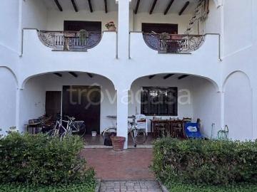 Villa Indipendente in affitto a Marina di Tor San Lorenzo - Giardino
