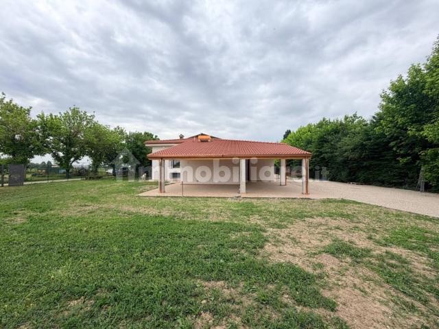 Villa bifamiliare, nuova, 240 m², Bolzano Vicentino