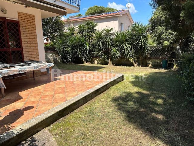 Villa bifamiliare Strada Provinciale Badino Vecchia, Litoranea Terracina San Felice, Terracina