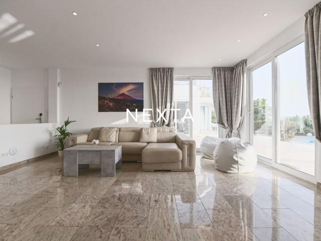 Villa boutique de lujo con piscina y vistas 360° en Playa Pa. 730m² Playa Paraíso