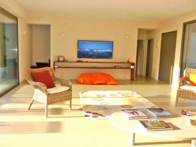 VILLA CAP D'ANTIBES 500 MÈTRES DE LA GAROUPE