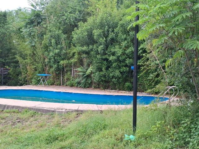 VILLA CARLOS PAZ se ALQUILA CASA en3d. Piscina. Antigua. Gran terreno!