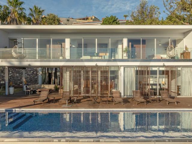 Villa Celeste | 3 Suites | Vista Definitiva Para Baía 1150m² São Gonçalo