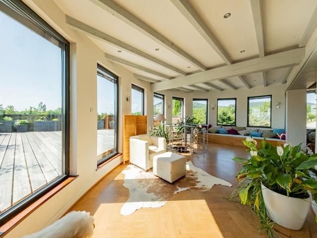 Villa Chatenois 235 m2 sur 18 ares avec piscine intérieure et jacuzzi