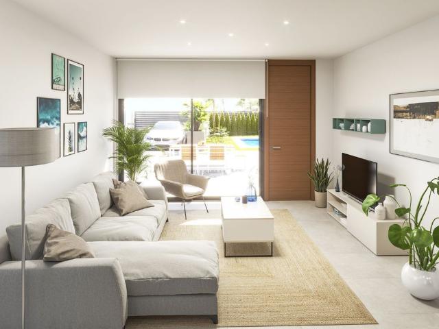 Villa / Chalet de 101 m2 en venta en Avenida Cañada Julián, Almería, Provincia de Almería, Andalucía
