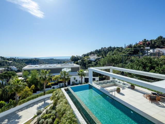 Exclusiva Villa / Chalet de 1145 m2 en venta en Marbella, España