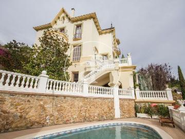 Villa / Chalet de 1150 m2 en venta en Barcelona, Cataluña