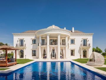 Villa / Chalet de 1190 m2 en venta en Marbella, Andalucía
