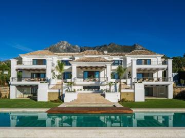 Villa / Chalet de 1110 m2 en venta en Marbella, Andalucía