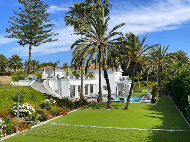 Villa / Chalet de 1276 m2 en venta en Marbella, Andalucía