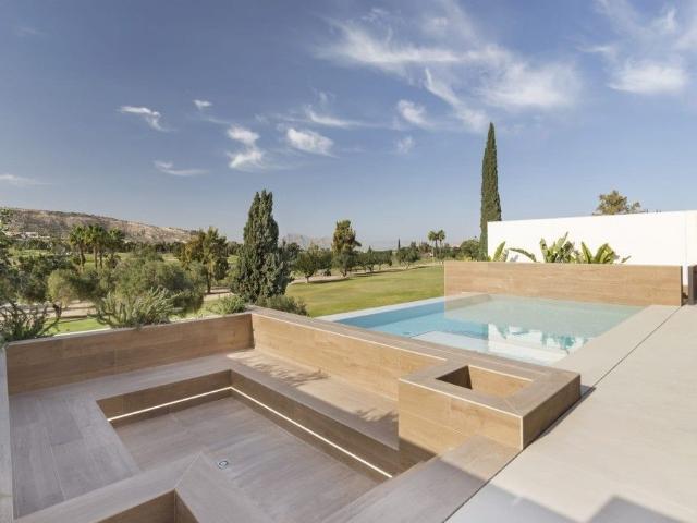 Villa / Chalet de 139 m2 en venta en La Finca Golf, Comunidad Valenciana
