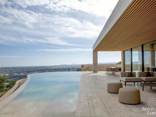Villa / Chalet de 1854 m2 en venta en Sotogrande, España