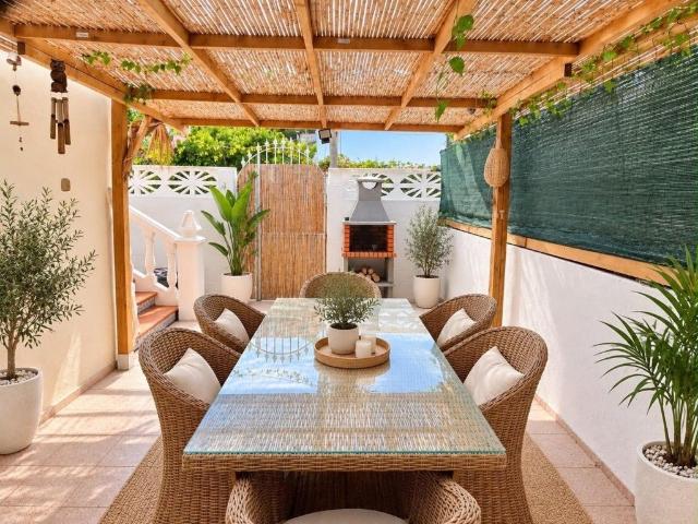 Villa / Chalet de 180 m2 en venta en Gandía, Comunidad Valenciana