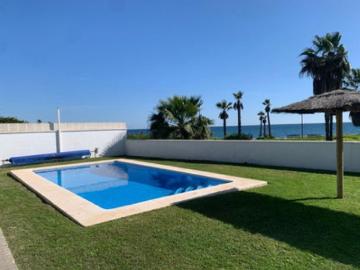 Villa / Chalet de 207 m2 en venta en Estepona, España