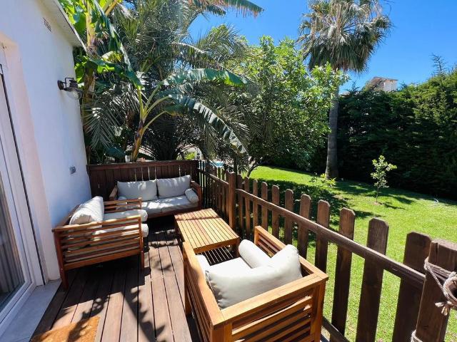 Villa / Chalet de 200 m2 en alquiler en Urbanización Marbella Este, España