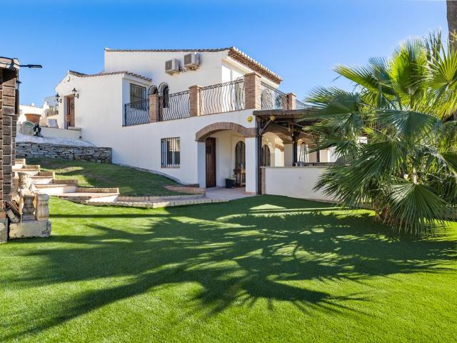 Villa / Chalet de 214 m2 en venta en Marbella, Andalucía
