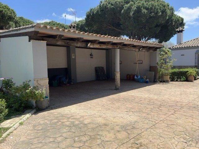 Villa / Chalet de 220 m2 en alquiler en Chiclana de la Frontera, España