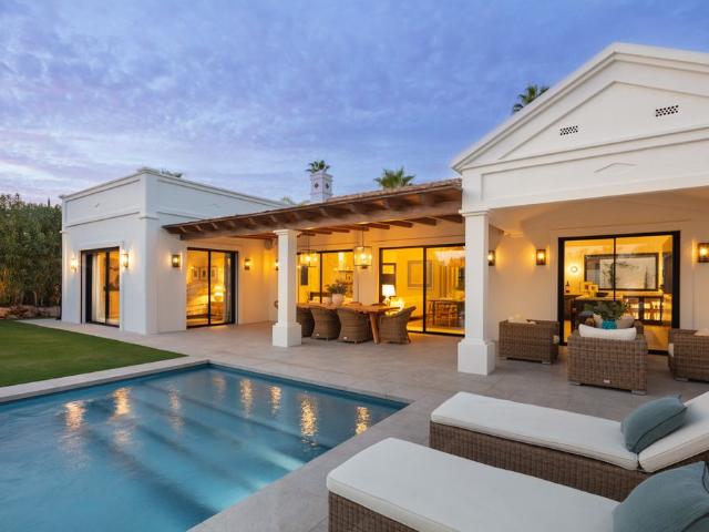 Villa / Chalet de 221 m2 en venta en Marbella, Andalucía