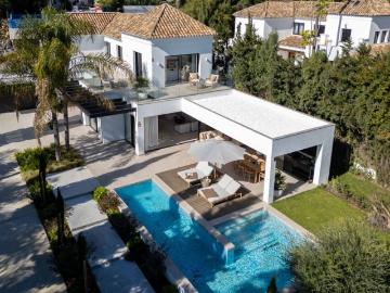 Villa / Chalet de 235 m2 en venta en Benahavís, Andalucía