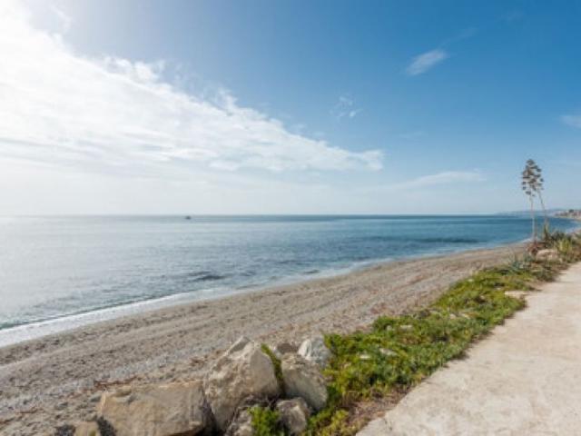 Villa / Chalet de 239 m2 en venta en Estepona, España