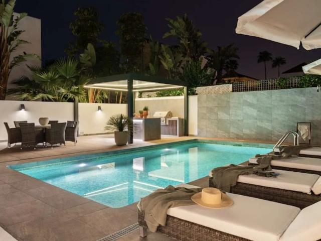 Villa / Chalet de 254 m2 en venta en Marbella, Andalucía