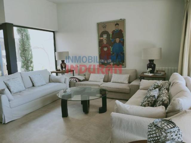 Villa / Chalet de 255 m2 en venta en El Gordo, España