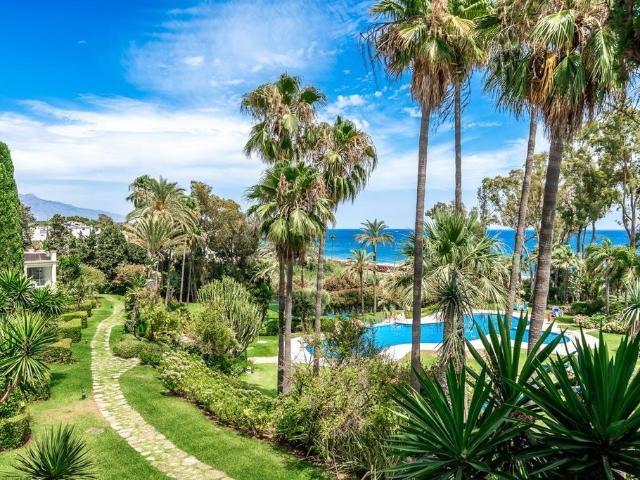 Villa / Chalet de 255 m2 en venta en Estepona, España
