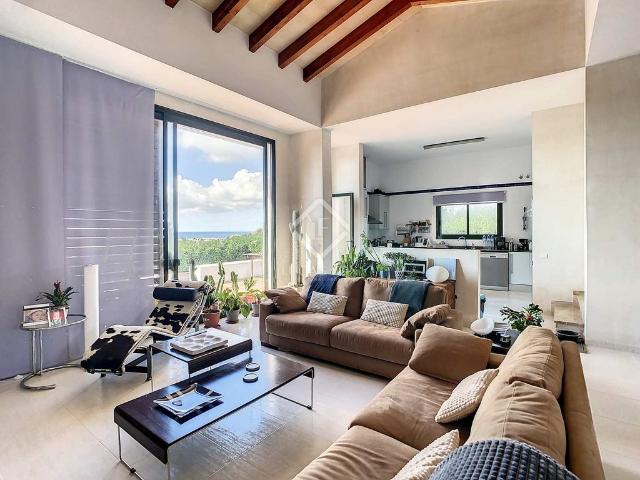 Villa / Chalet de 259 m2 en venta en Sant Lluís, Baleares