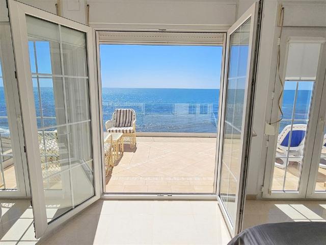 Villa / Chalet de 251 m2 en venta en El Chaparral, España