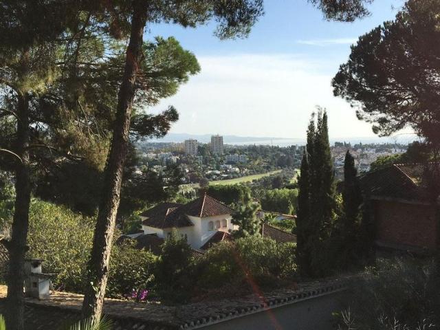 Villa / Chalet de 253 m2 en venta en Nueva Andalucia, España