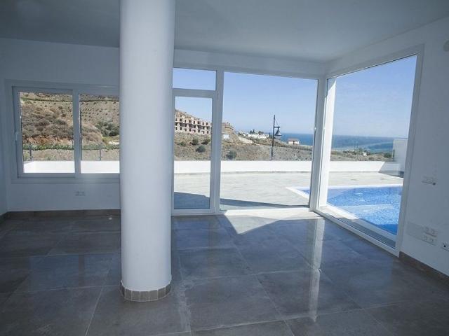 Villa / Chalet de 265 m2 en venta Torrox, Andalucía