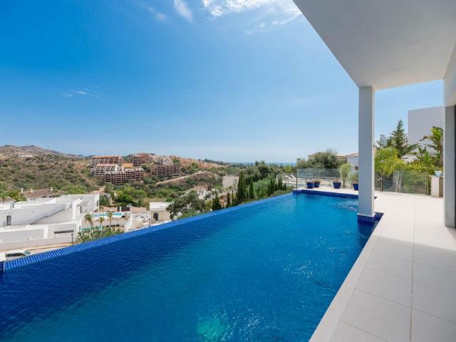 Villa / Chalet de 270 m2 en venta en Marbella, Andalucía