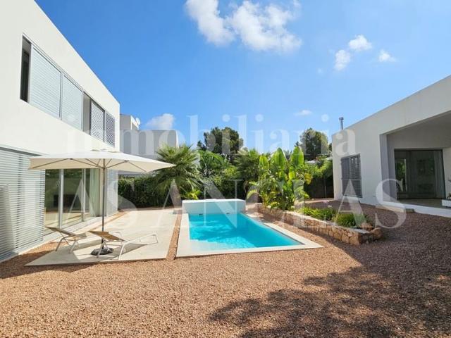 Villa / Chalet de 296 m2 en venta en Sant Carles de Peralta, España