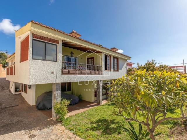 Villa / Chalet de 301 m2 en venta en San Cristóbal de La Laguna, España