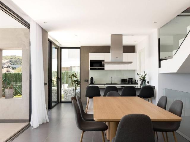 Villa / Chalet de 316 m2 en venta en Estepona, Andalucía