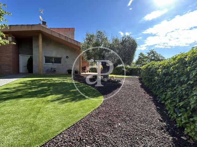 Villa / Chalet de 324 m2 en venta en Matadepera, Cataluña