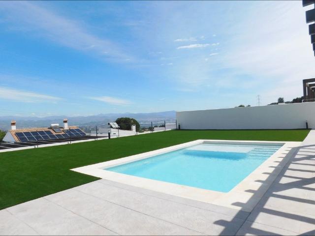 Villa / Chalet de 325 m2 en venta en Alhaurín de la Torre, Andalucía