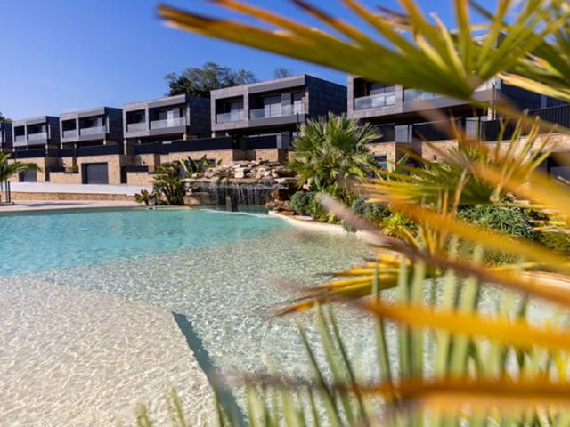 Villa / Chalet de 323 m2 en venta en RUA MINA 3 PERILLO, La Coruña, Provincia de La Coruña, Galicia