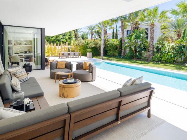 Villa / Chalet de 340 m2 en venta en Marbesa, Marbella, Andalucía