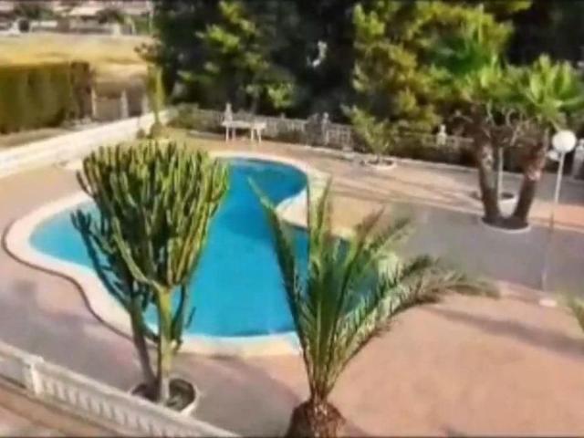 Villa / Chalet de 350 m2 en venta en Muchamiel, España