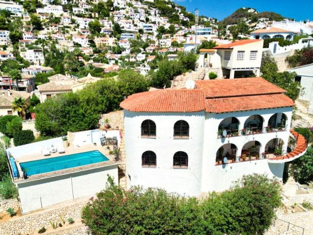 Villa / Chalet de 365 m2 en venta en Benissa, España