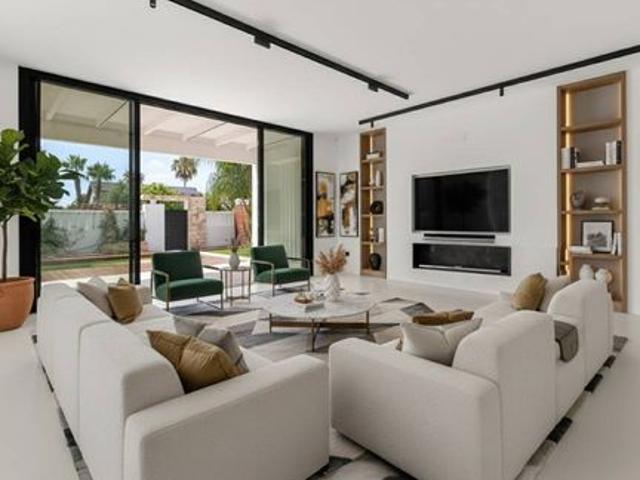 Villa / Chalet de 360 m2 en venta en Estepona, España