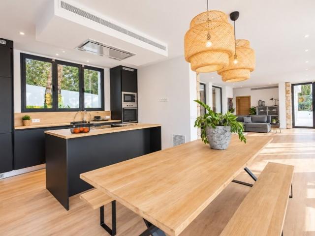 Villa / Chalet de 370 m2 en alquiler en Calvià, España