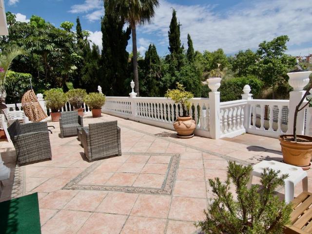 Villa / Chalet de 387 m2 en venta en Benalmádena, España