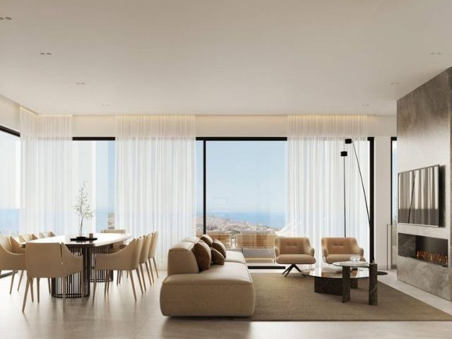Villa / Chalet de 400 m2 en venta en Benalmádena, Andalucía