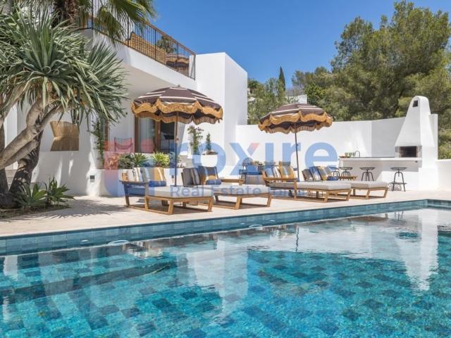 Villa / Chalet de 400 m2 en venta en Santa Eulalia del Río, España