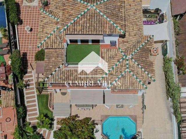 Villa / Chalet de 415 m2 en venta en Almuñécar, España