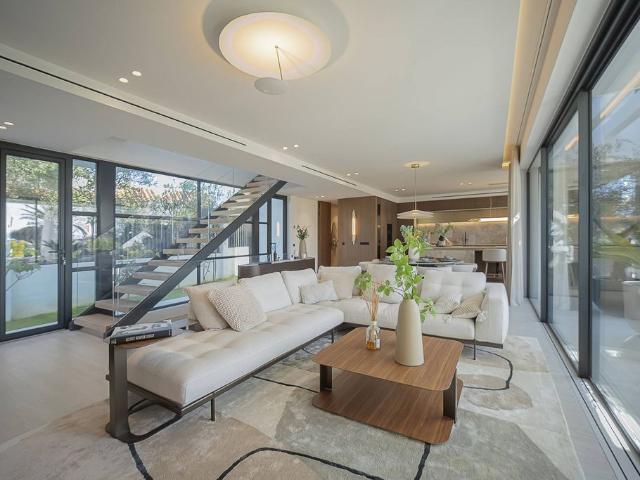 Villa / Chalet de 417 m2 en venta en Marbella, Andalucía